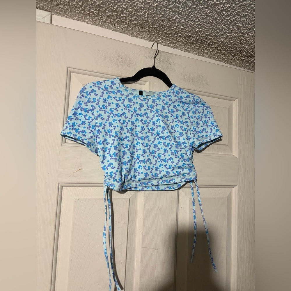 Bo+tee cropped floral tshirt